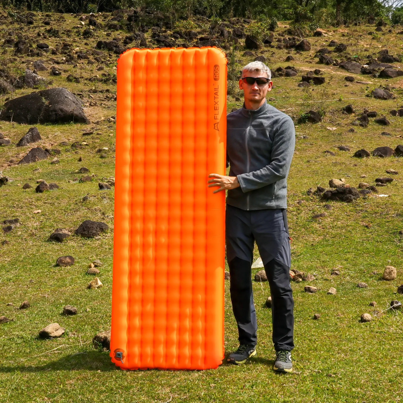 TINY Sleeping Pad R05 Large- Larger, Lighter, More Comfortable (196cm, 5.6 R-value） - Image 14